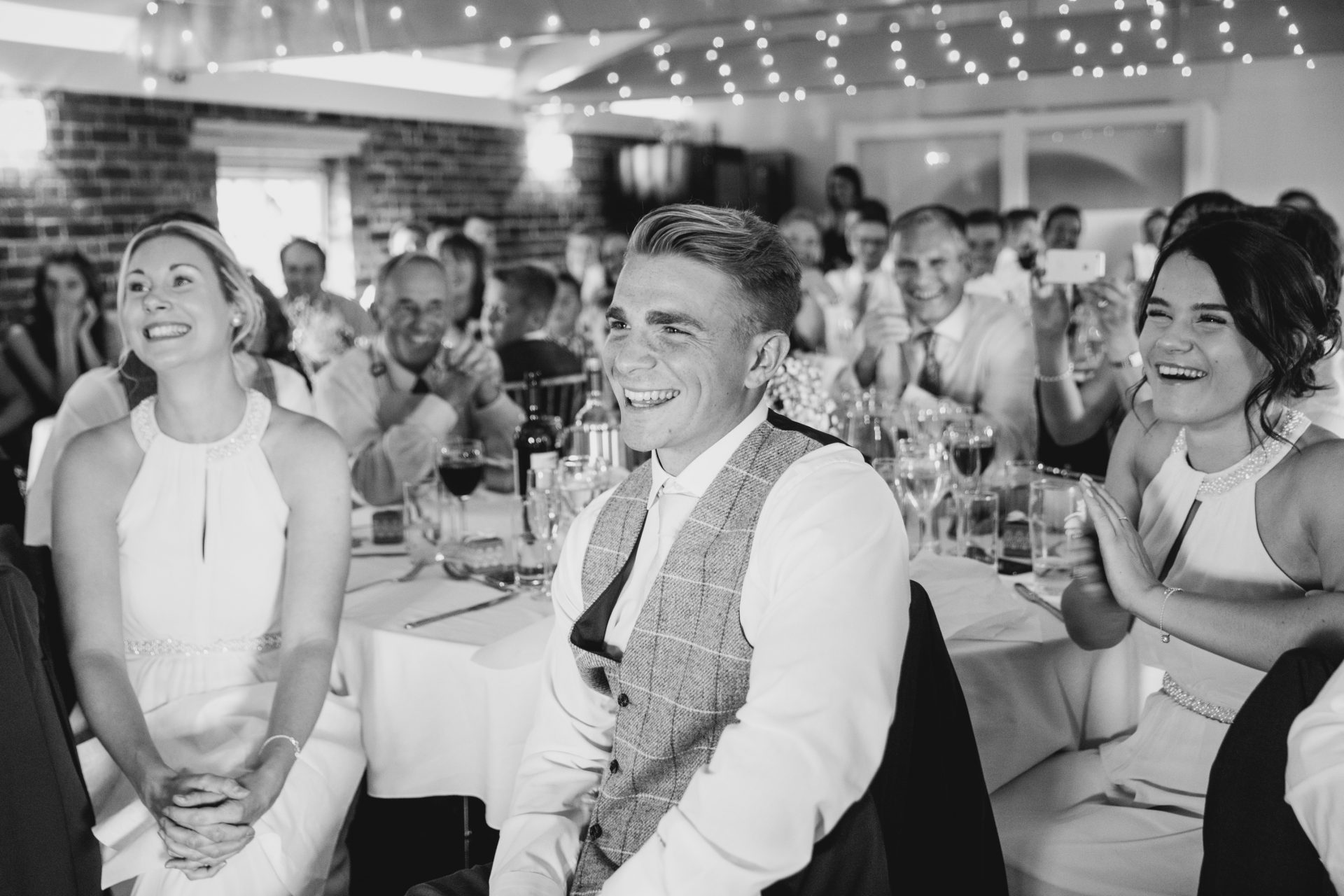 guest reaction during wedding speeches